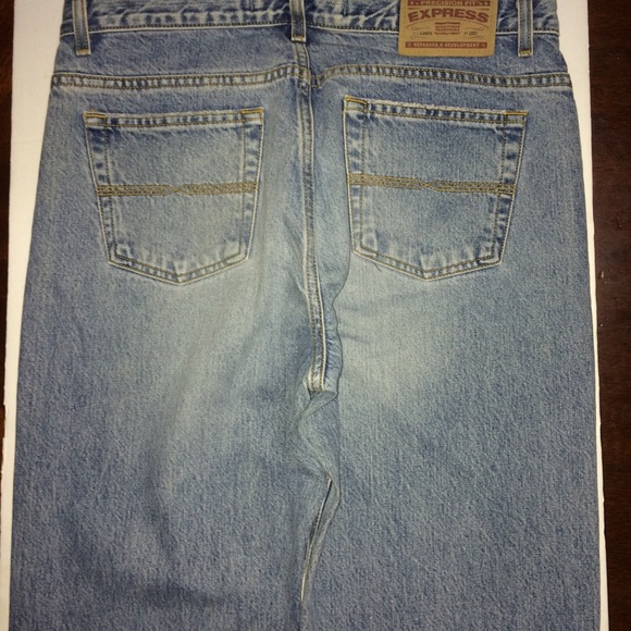 Express precision fit 11/12 L distressed blue jean - Picture 5 of 8